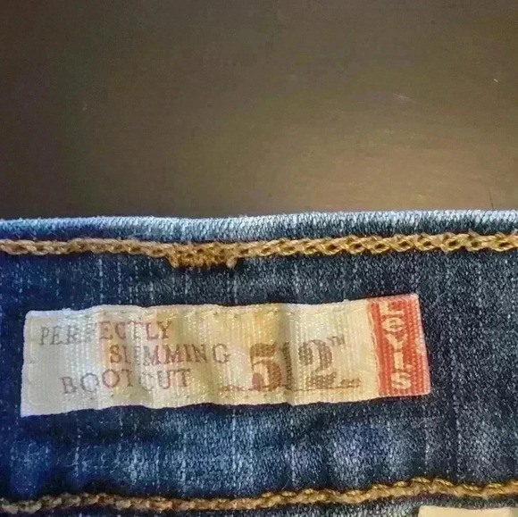 Levis, Womens Perfectly Slimming Boot Cut, size 14 short - Picture 3 of 5